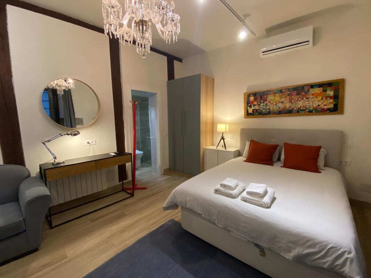 Opera Suites Fidelio , Cozy Studio In The Very Center Of Madri Exterior foto